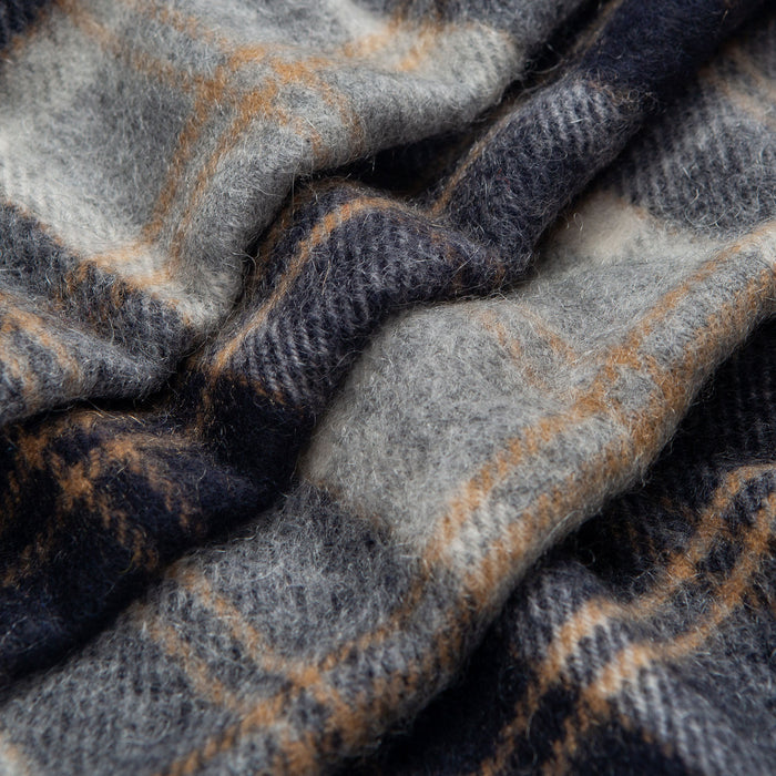 Men's Heritage Tartan Check Cashmere Scarf with Tassels in Silver Bannockbane Loop Closeup