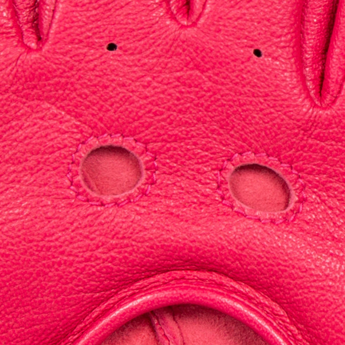 Women's Fingerless Leather Driving Gloves in Fuchsia fingers
